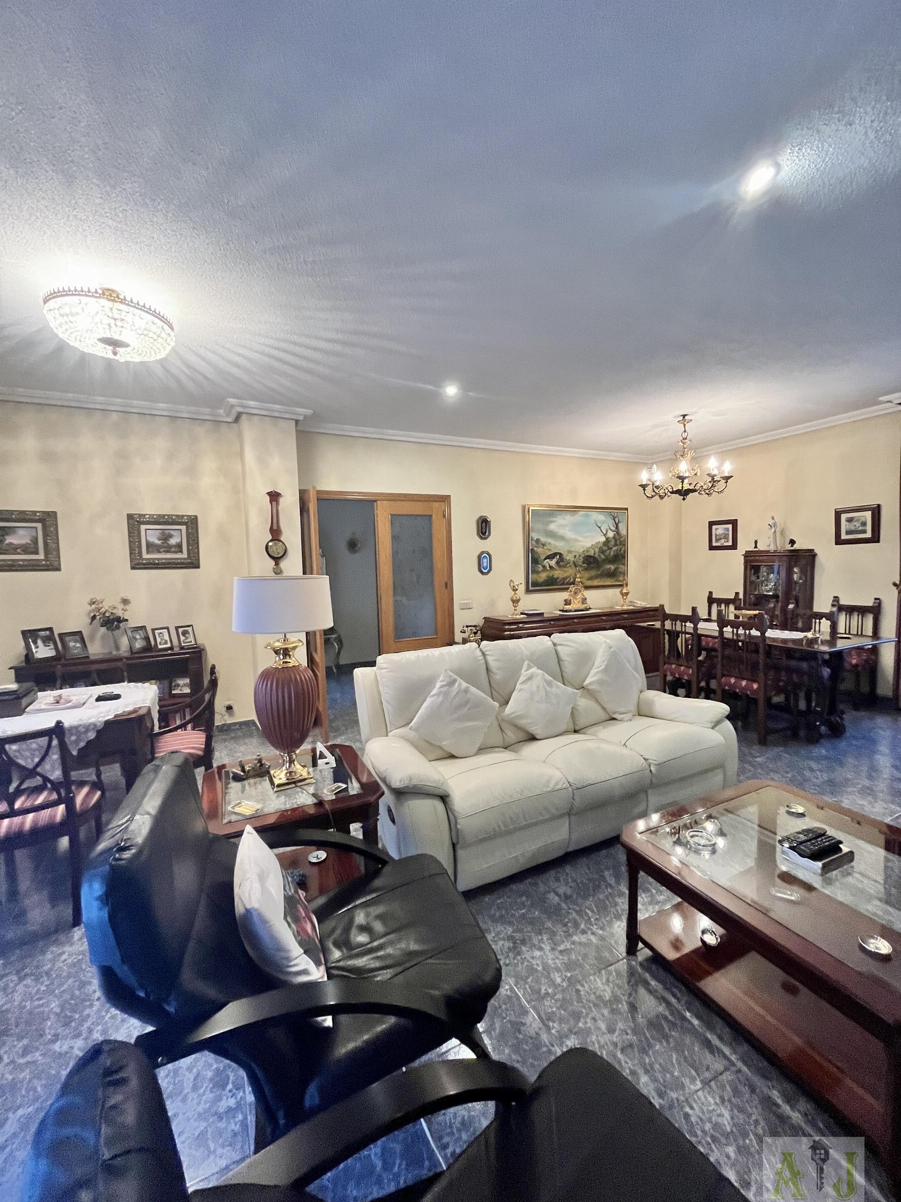 For sale of chalet in Paracuellos de Jarama