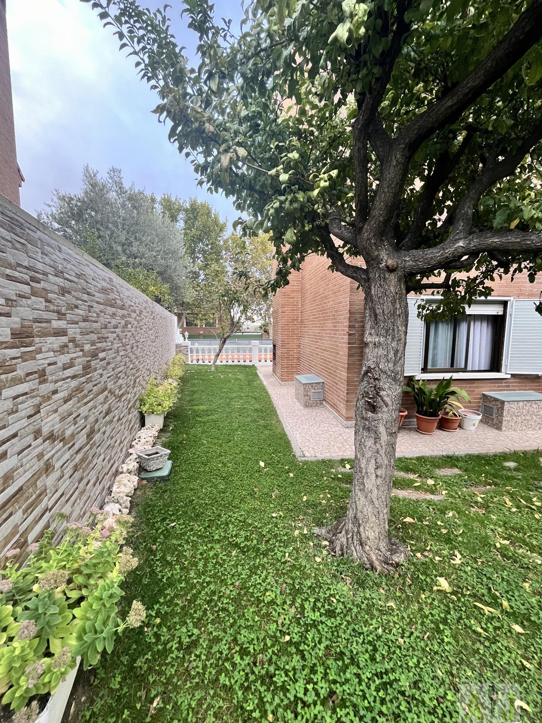 For sale of chalet in Paracuellos de Jarama