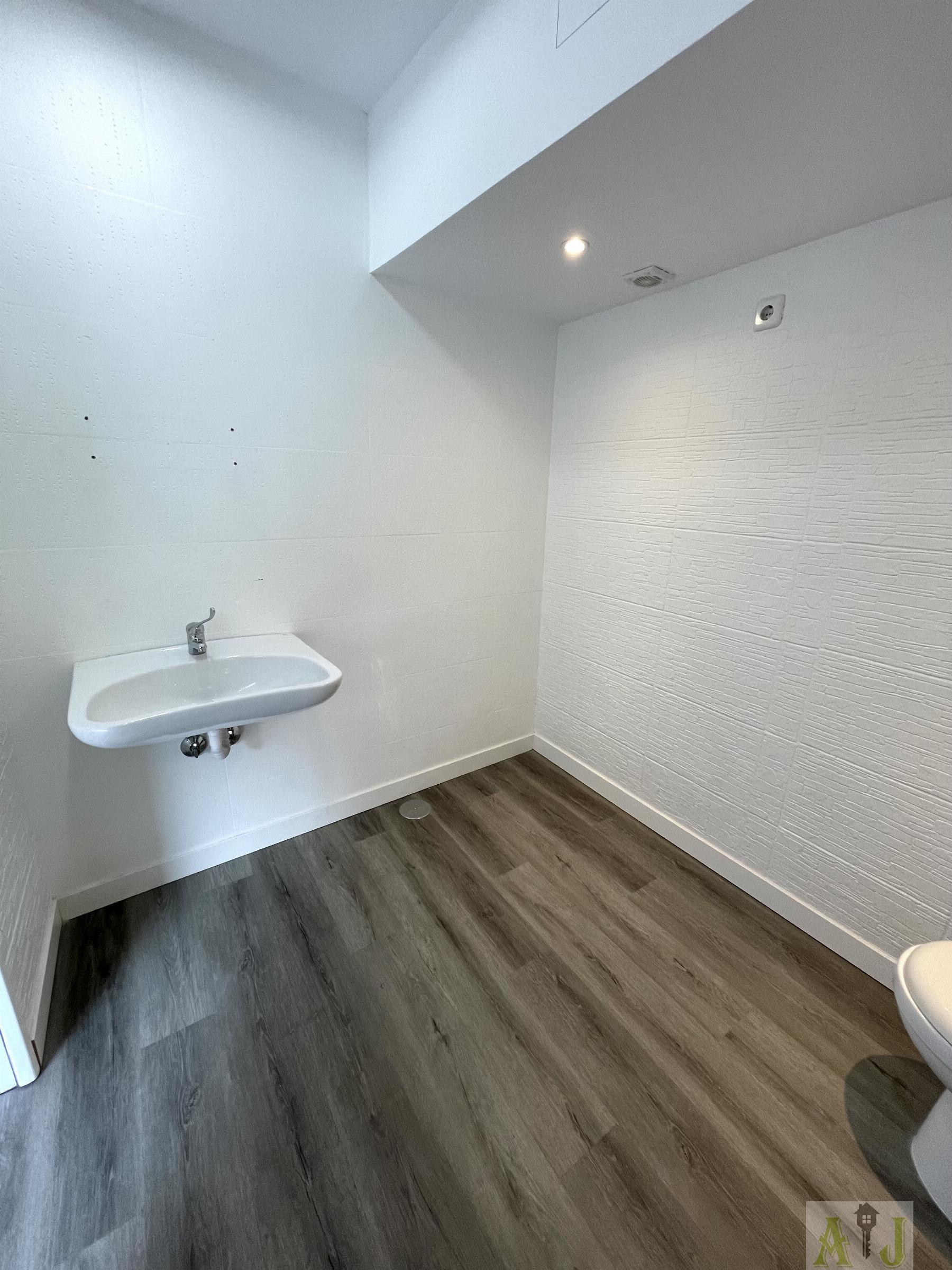 Venta de local comercial en Madrid