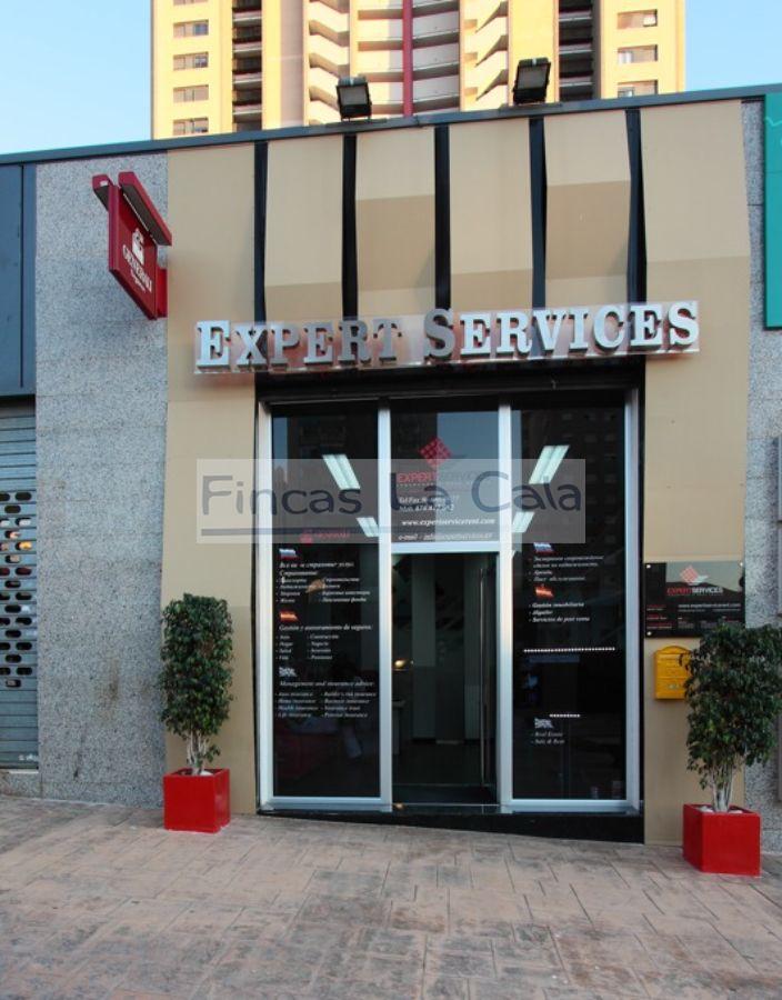 For sale of commercial in Finestrat