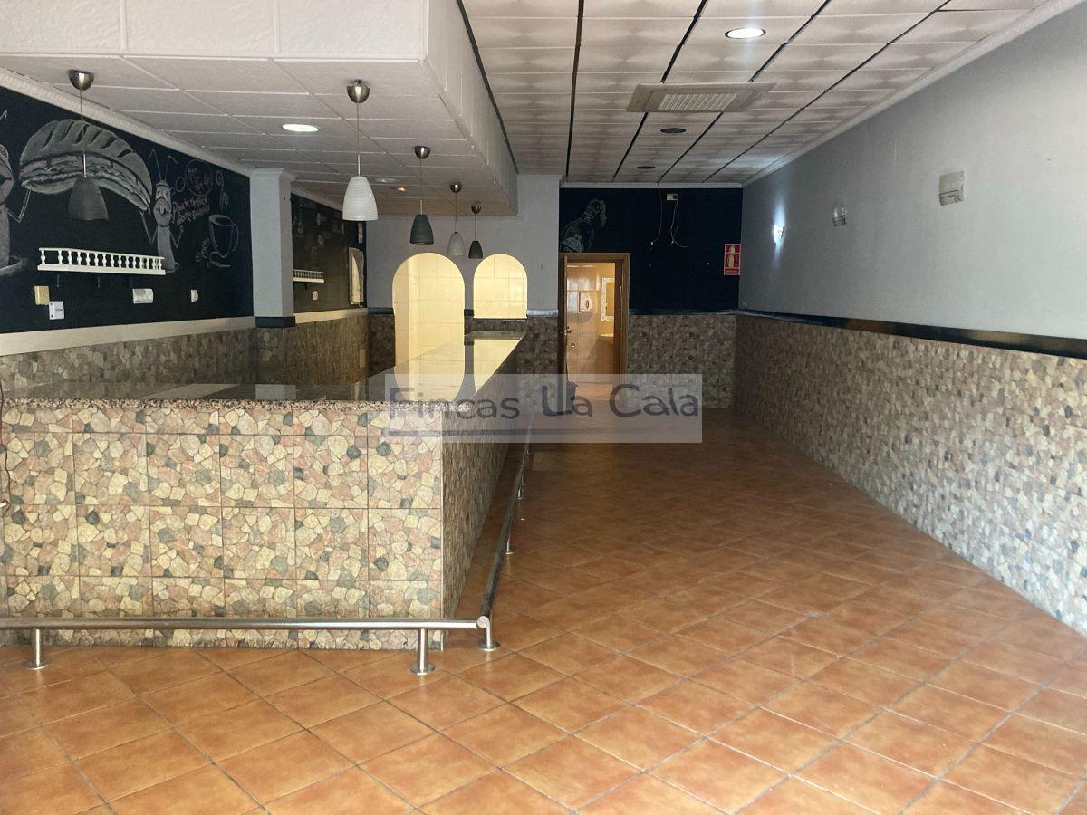 For sale of commercial in Finestrat