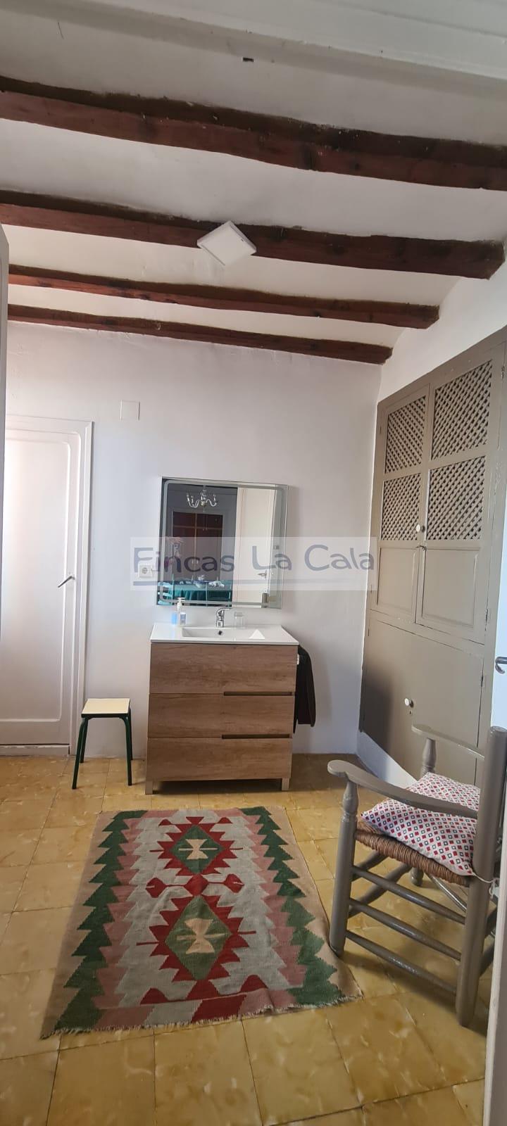 For sale of house in Sella