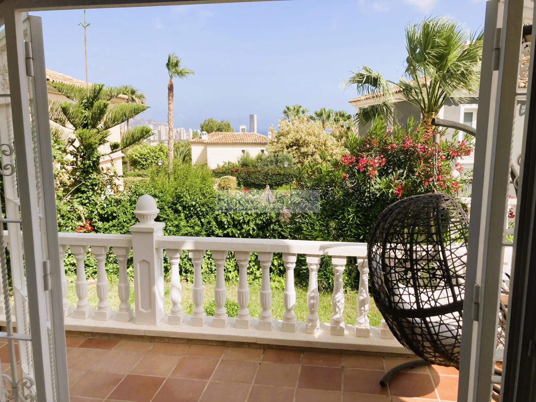 For sale of apartment in Finestrat