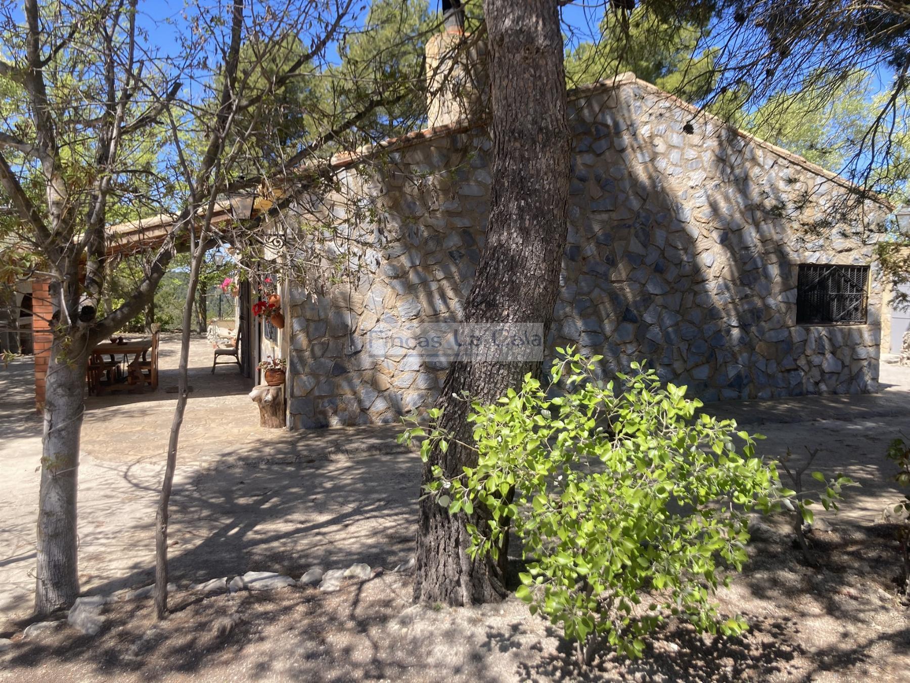 For sale of house in Confrides