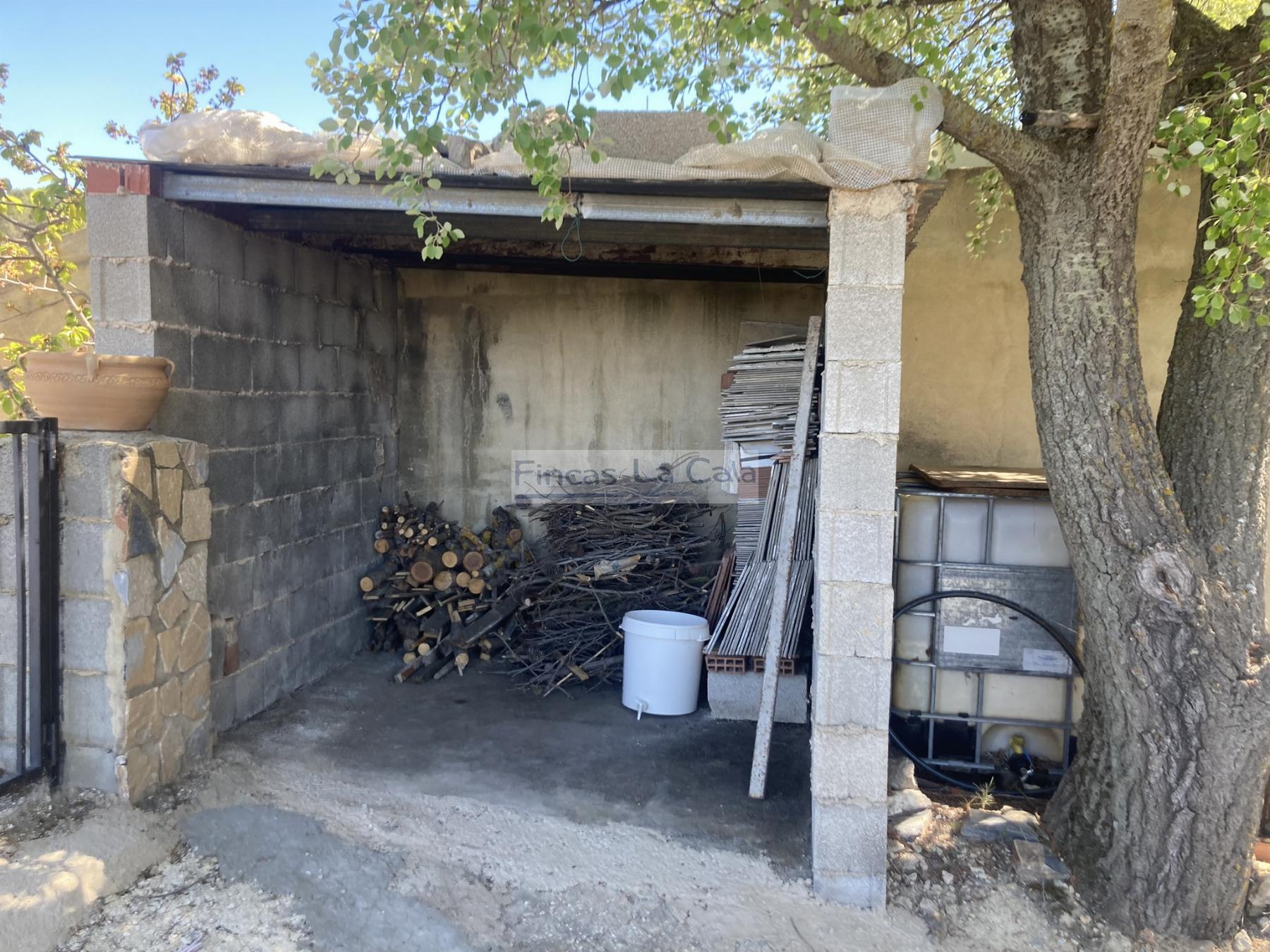 For sale of house in Confrides