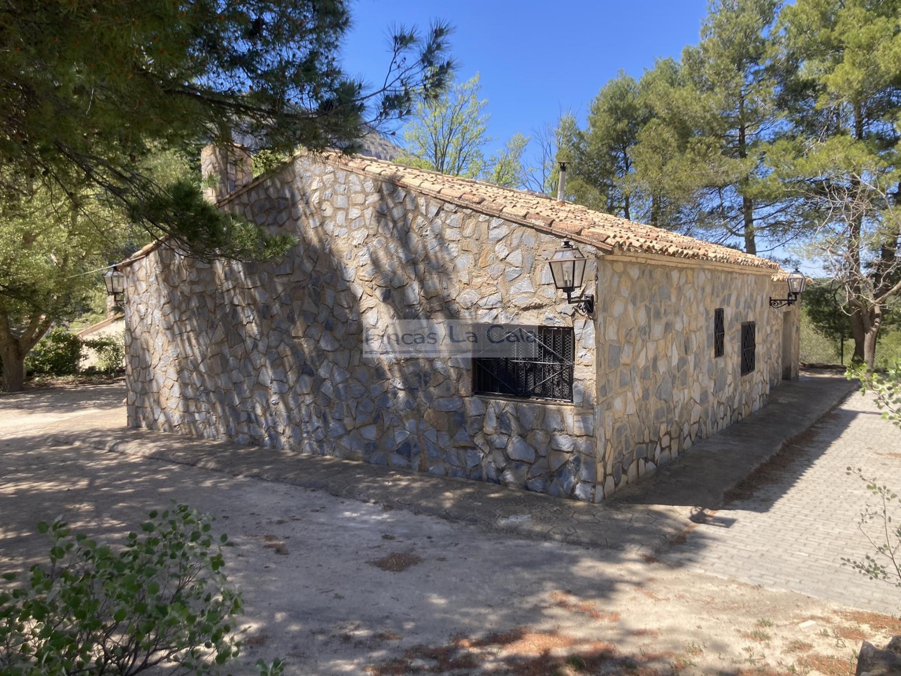For sale of house in Confrides