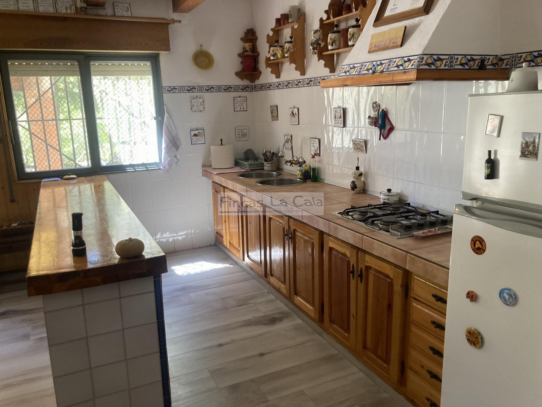 For sale of house in Confrides