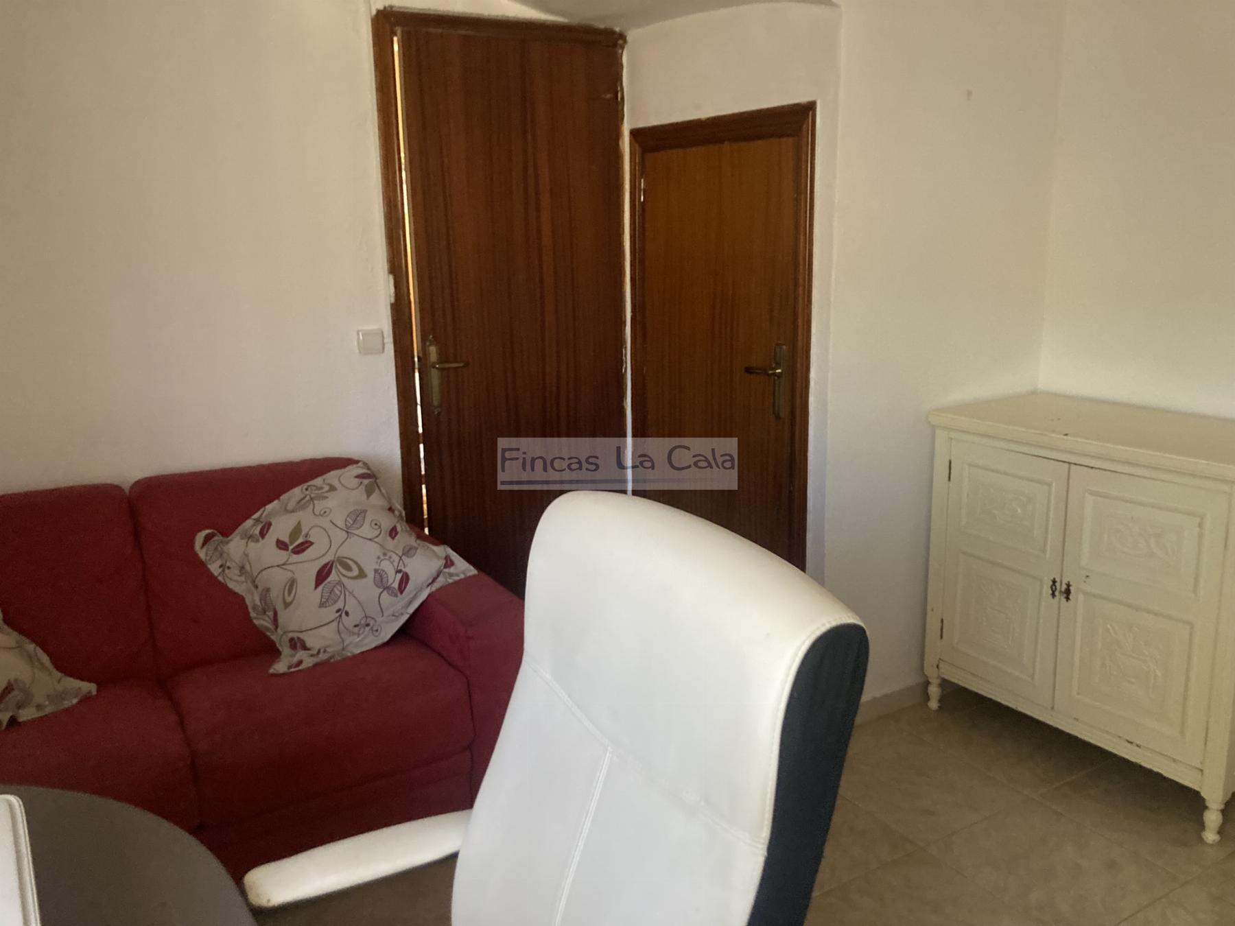 For sale of house in Confrides