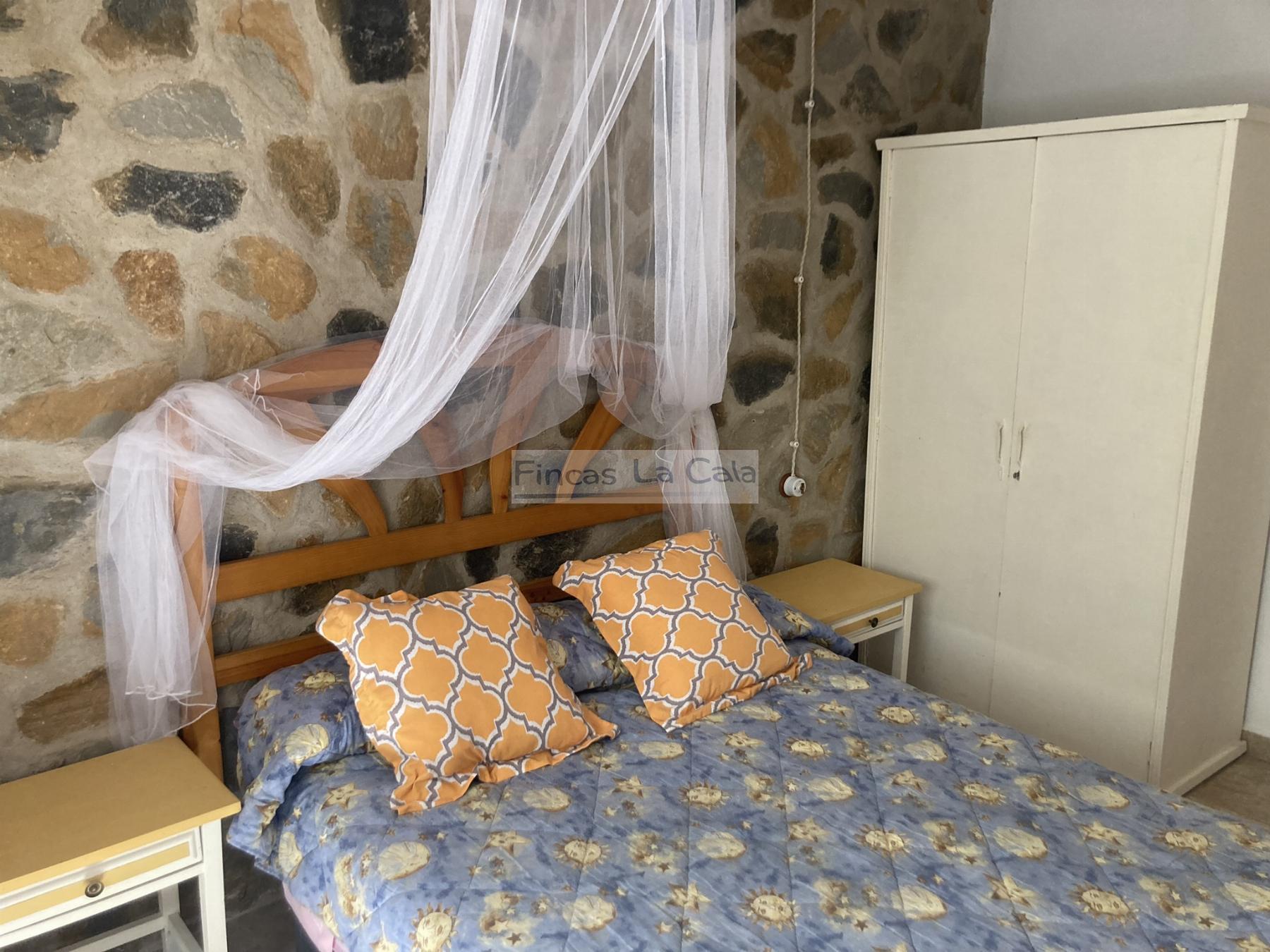 For sale of house in Confrides