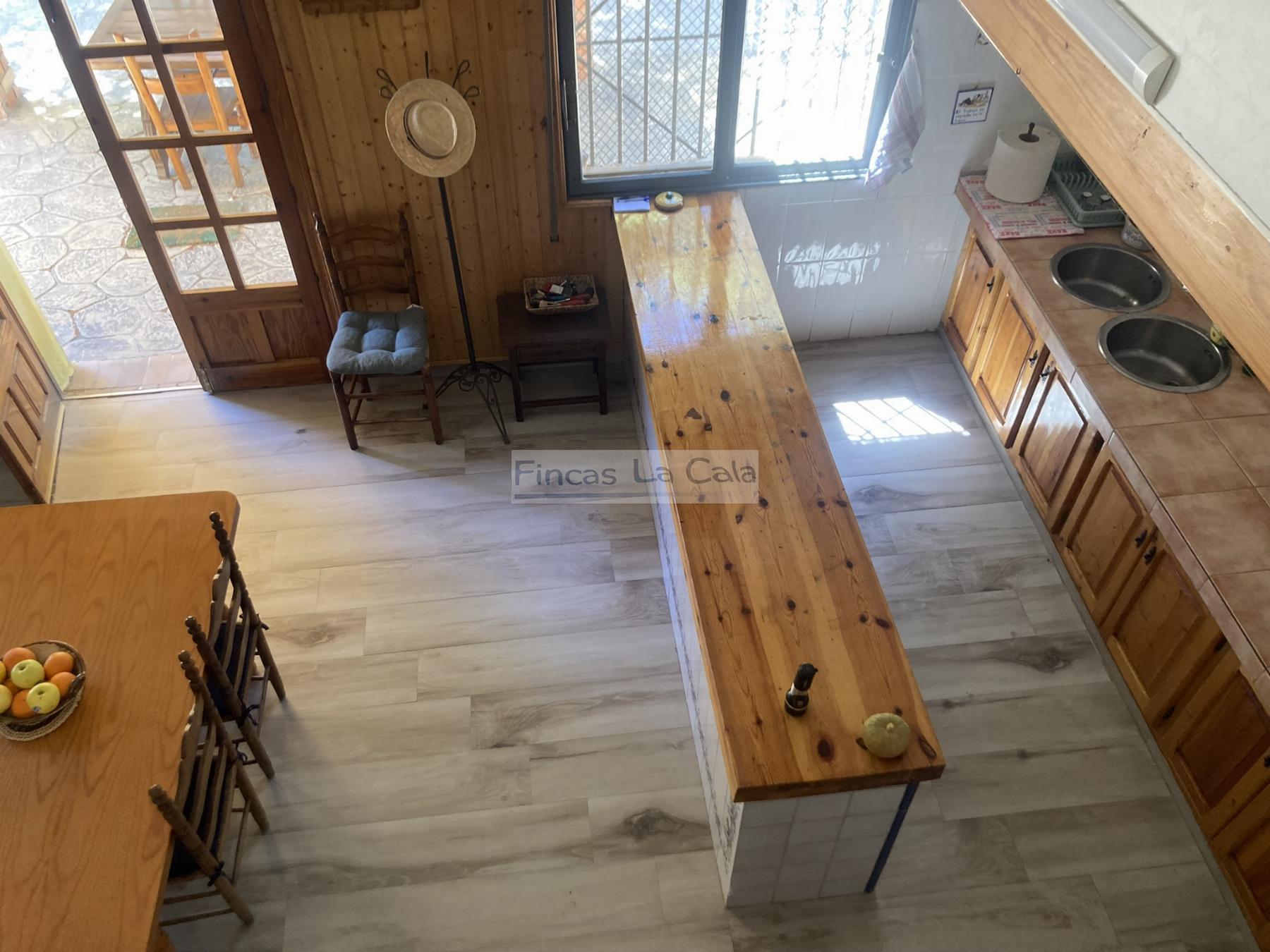 For sale of house in Confrides