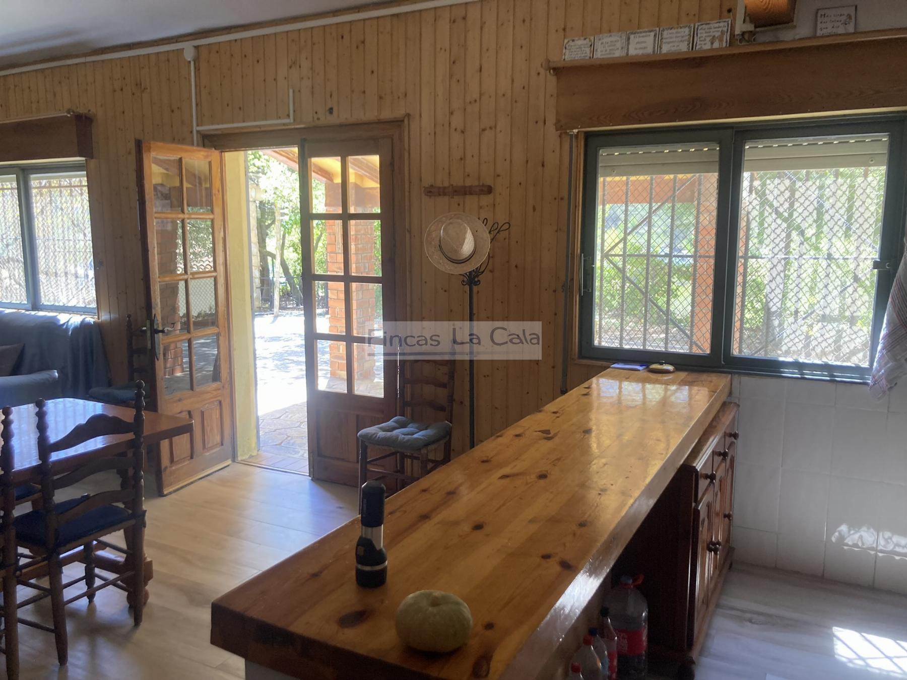For sale of house in Confrides