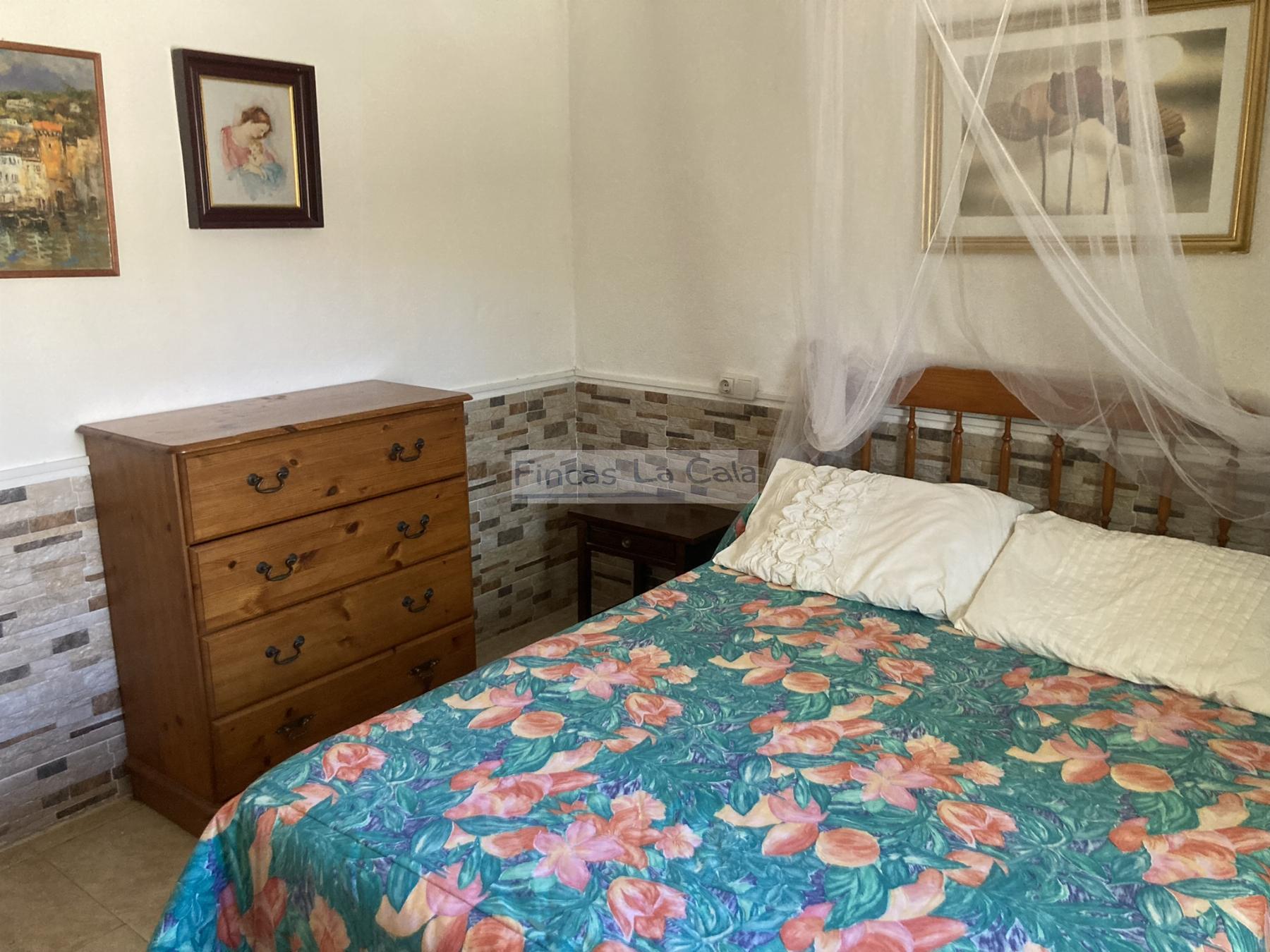 For sale of house in Confrides