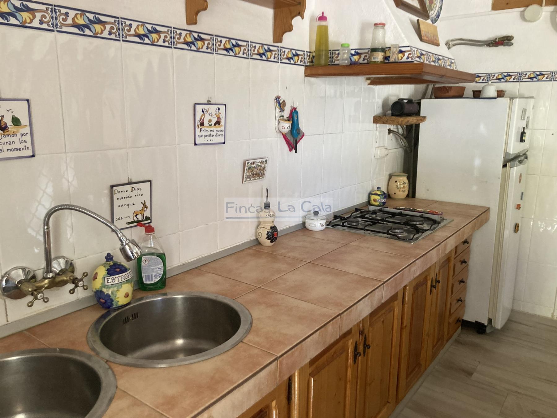 For sale of house in Confrides