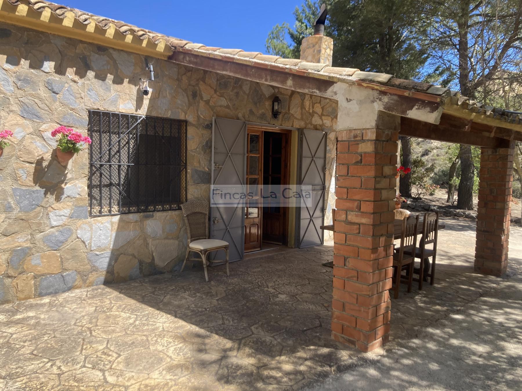 For sale of house in Confrides