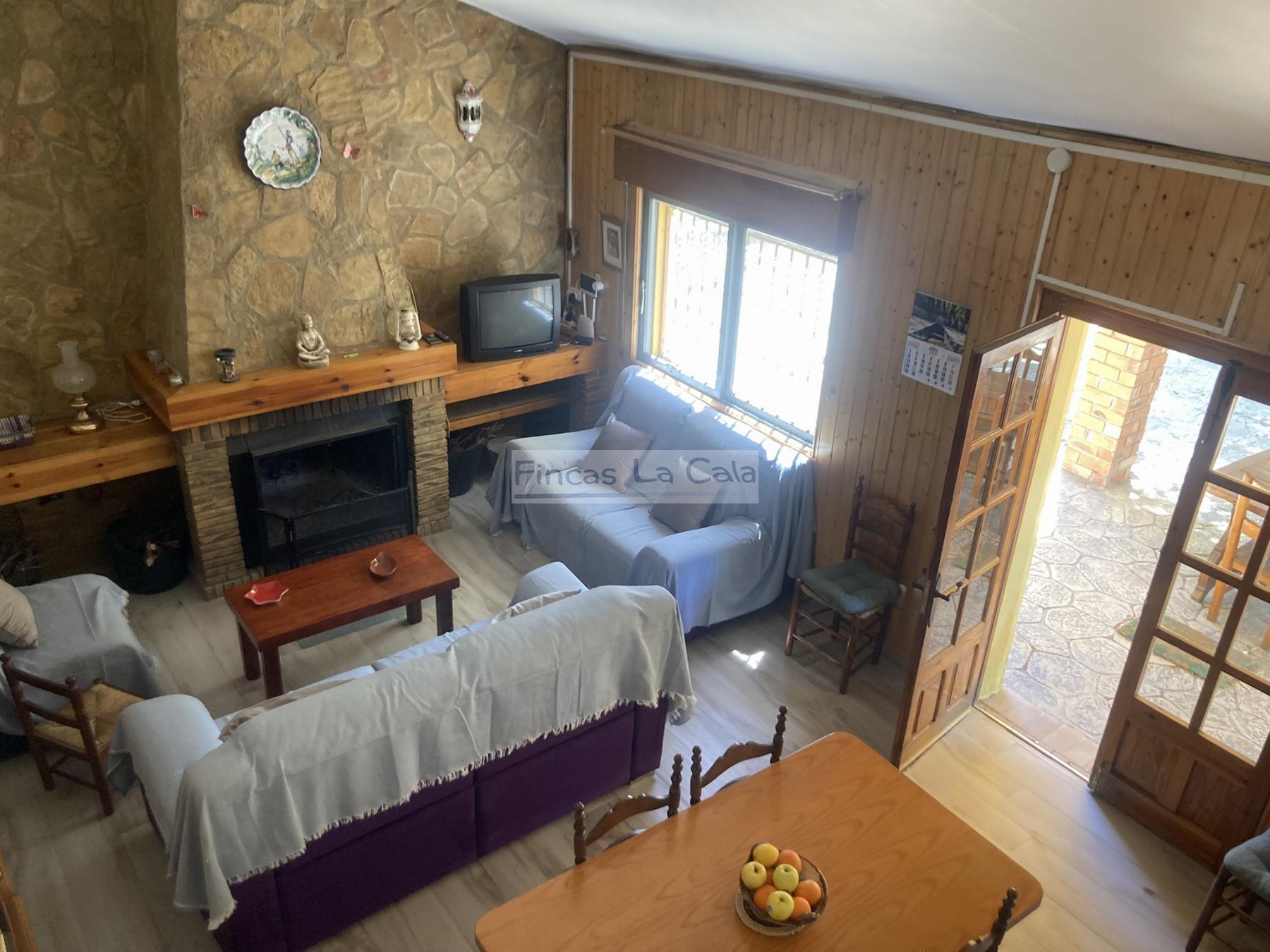 For sale of house in Confrides