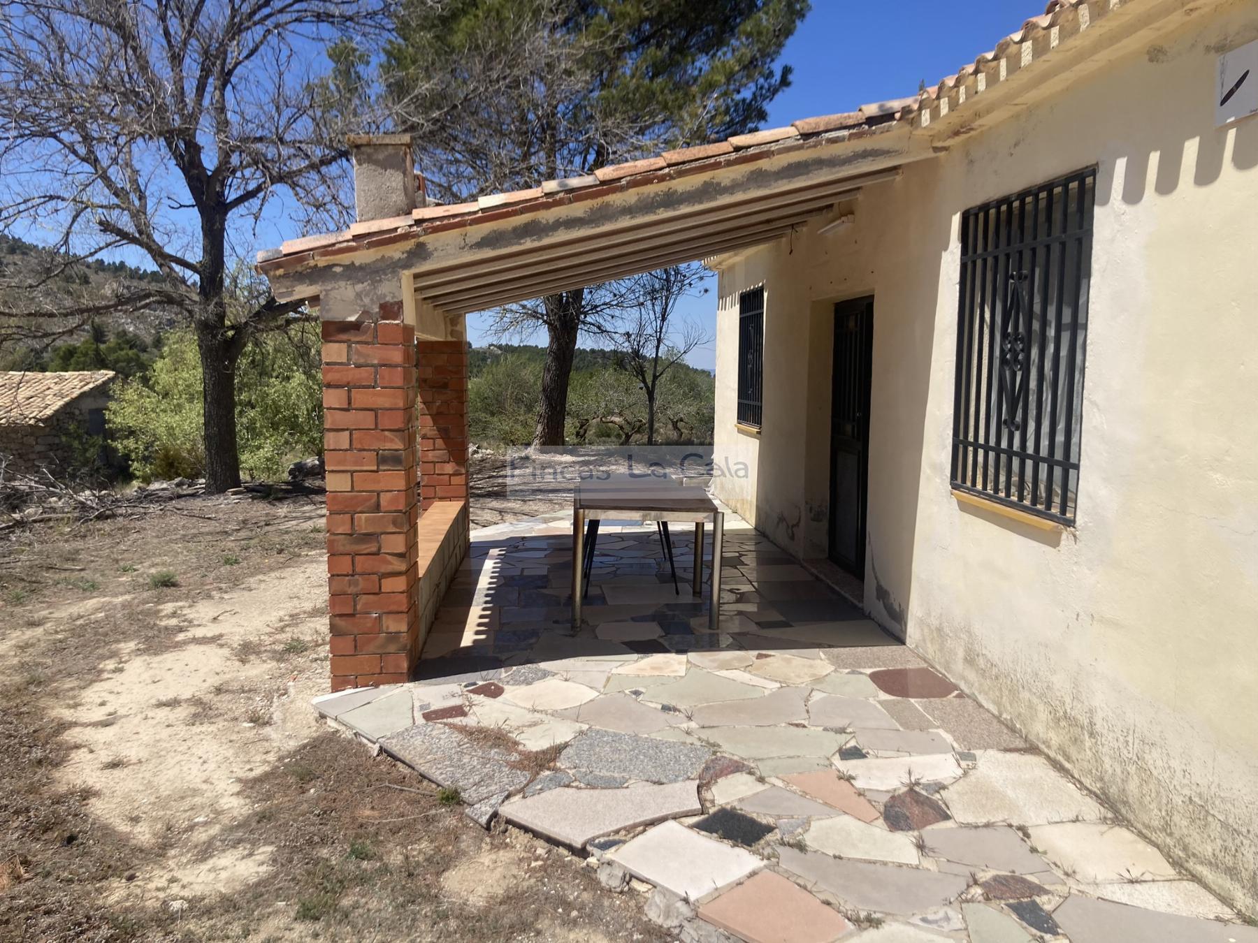 Venta de casa en Confrides