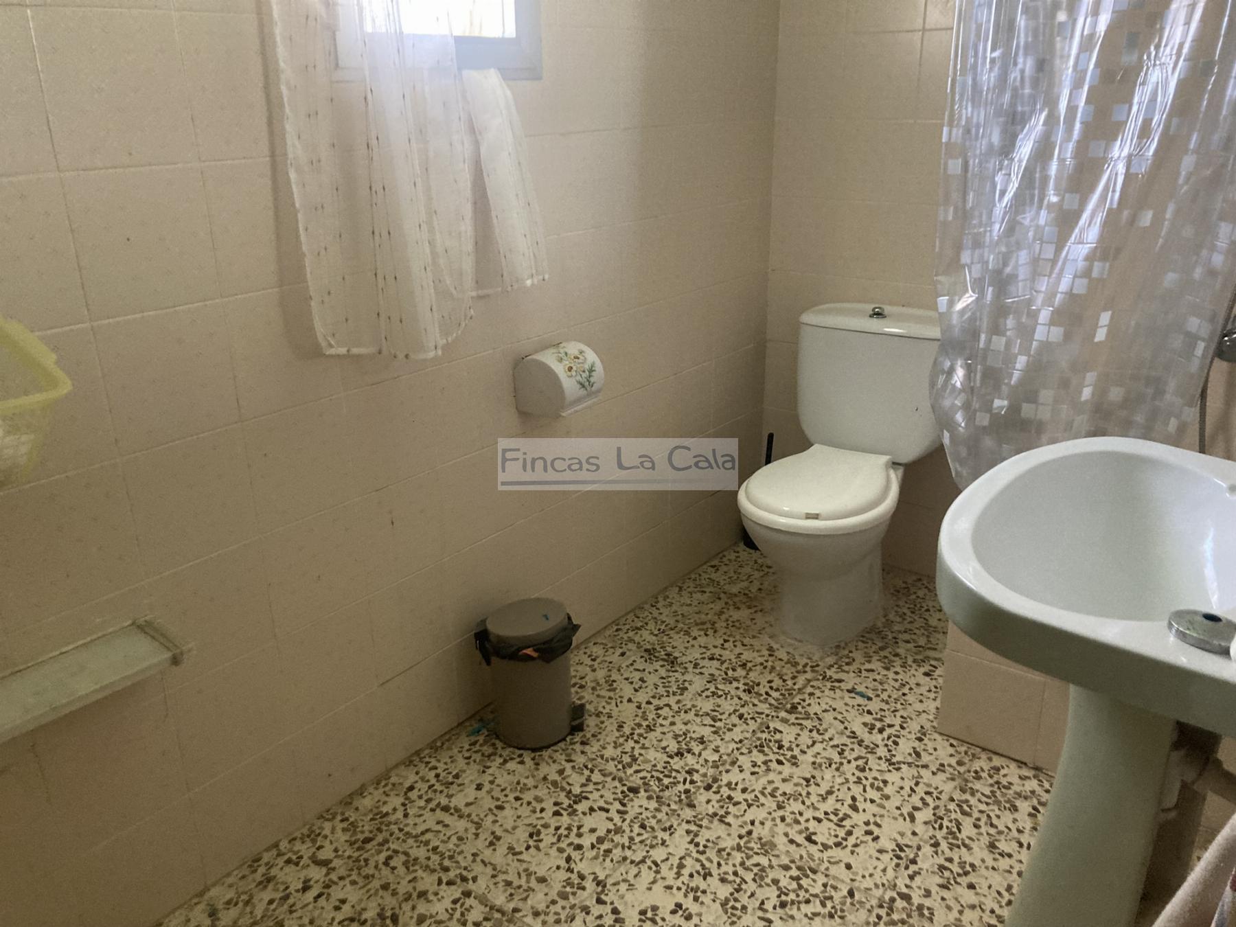 For sale of house in Confrides