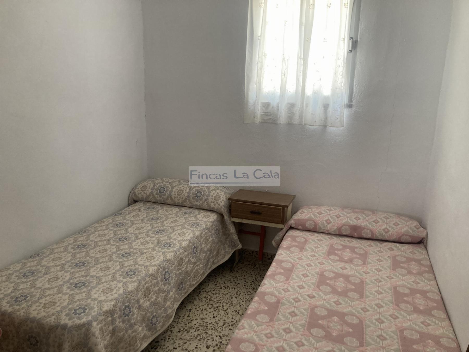For sale of house in Confrides