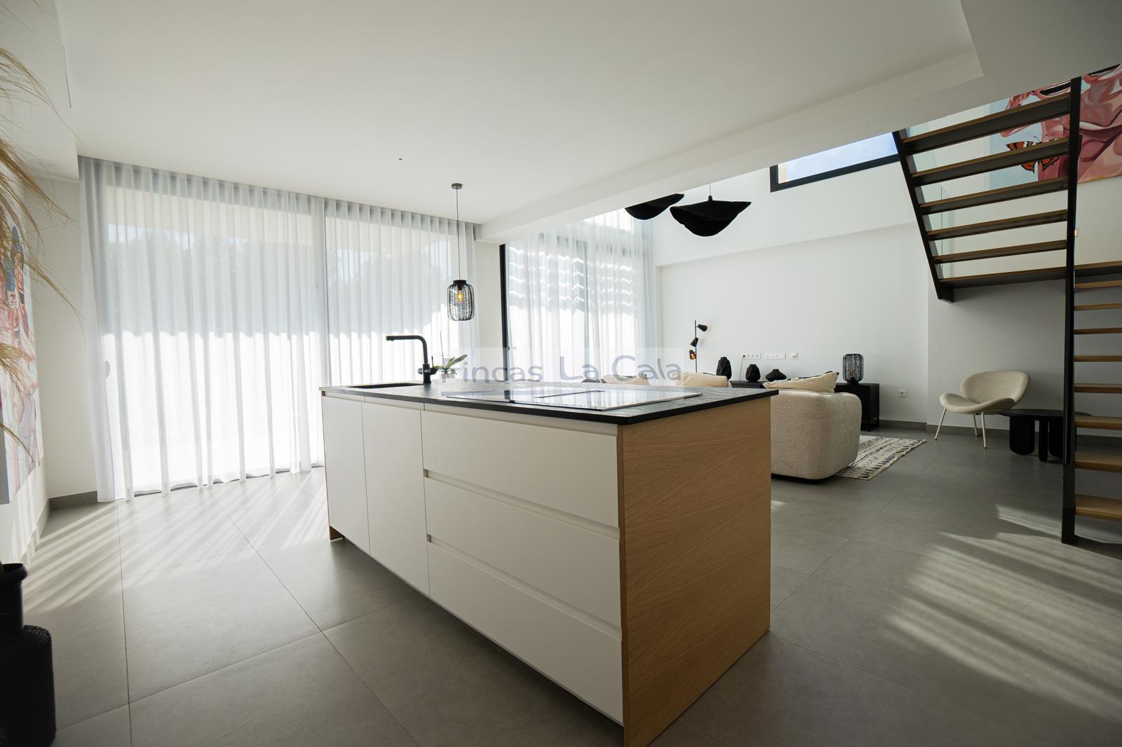 For sale of chalet in Finestrat