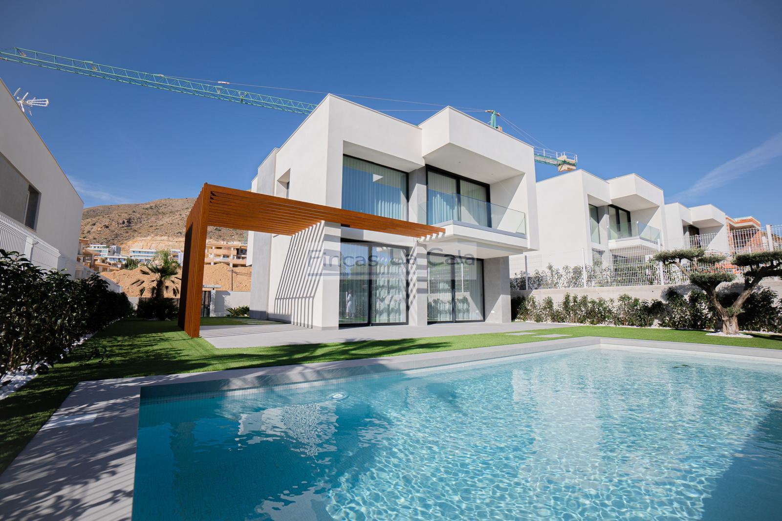 For sale of chalet in Finestrat