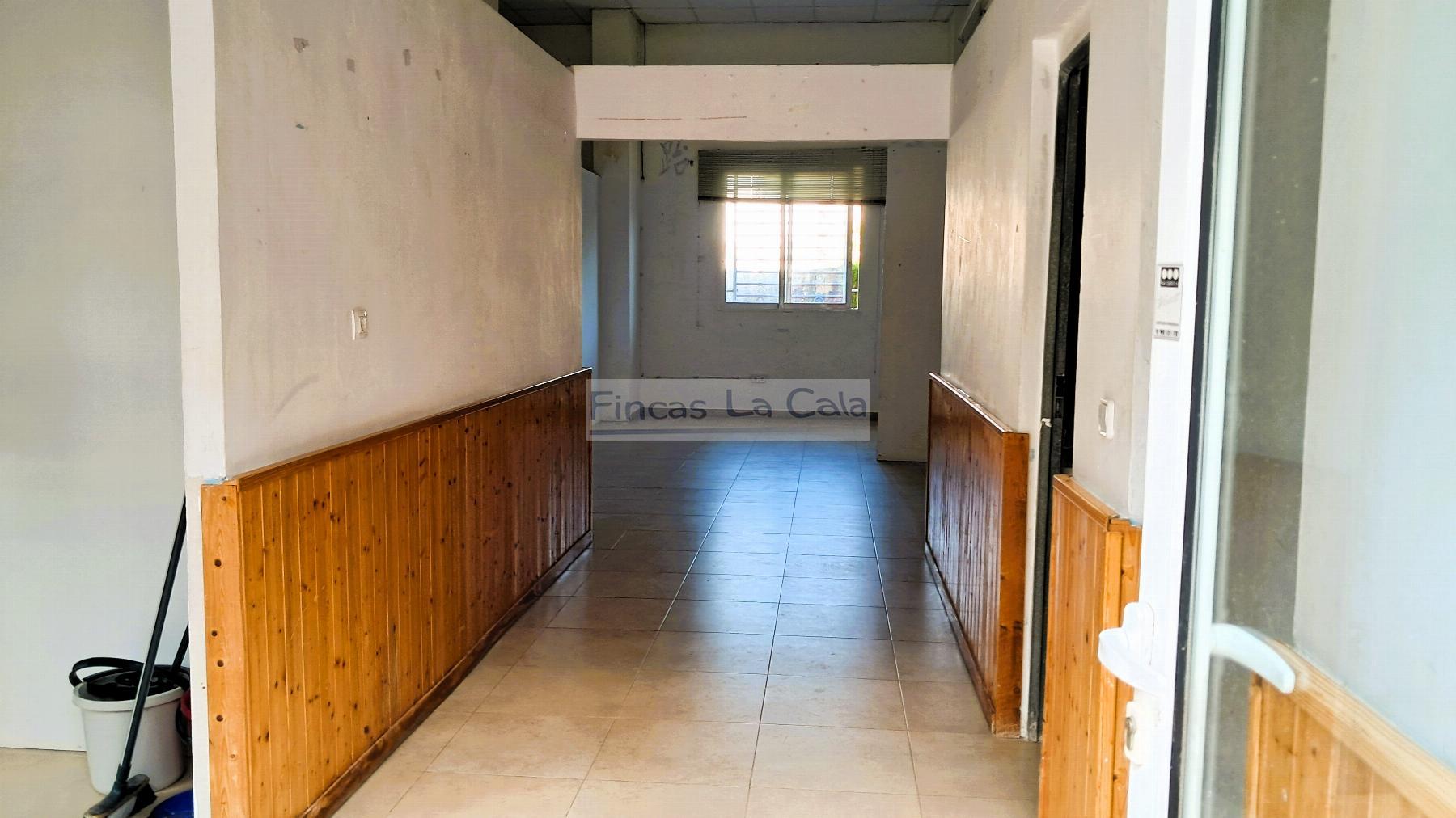 For rent of commercial in Villajoyosa