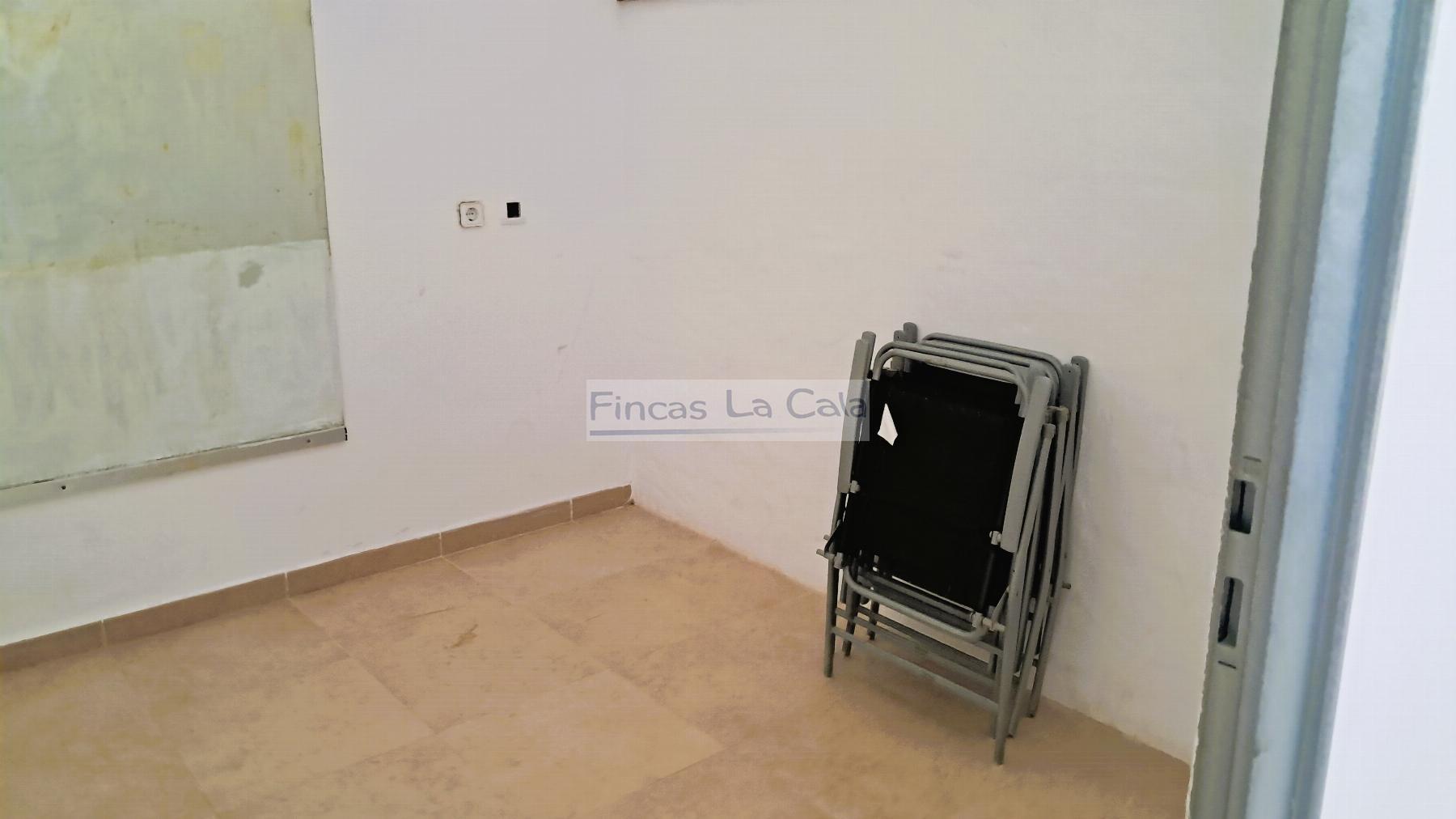 For rent of commercial in Villajoyosa