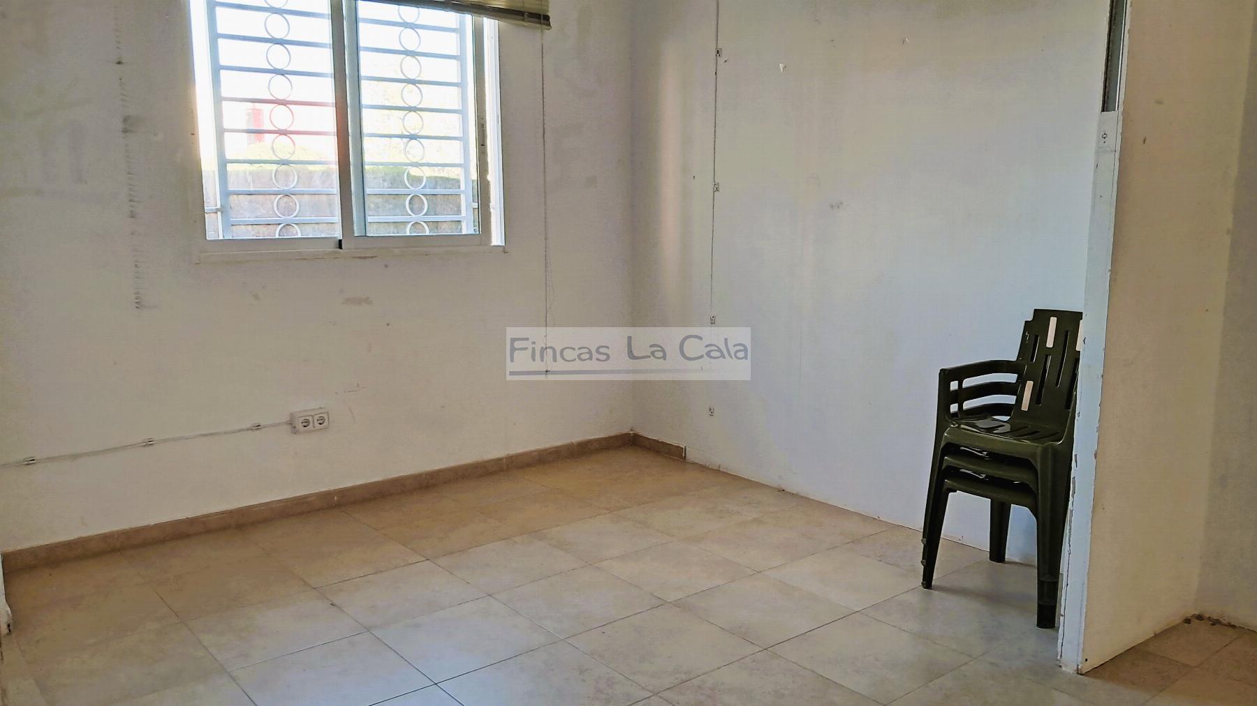 For rent of commercial in Villajoyosa