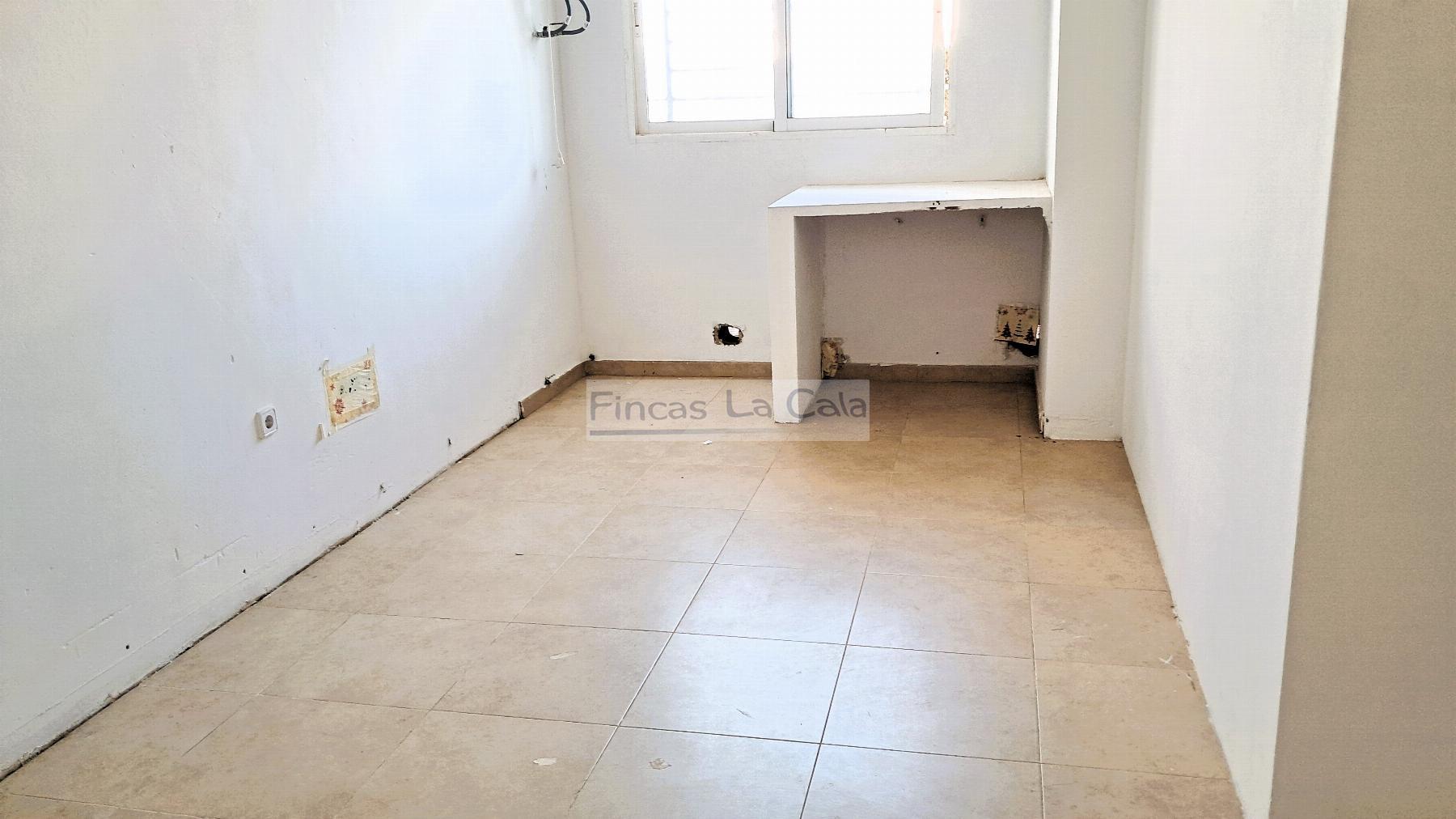 For rent of commercial in Villajoyosa