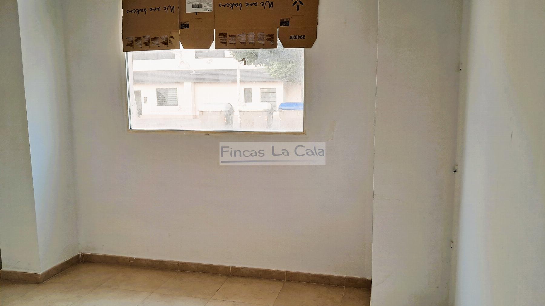For rent of commercial in Villajoyosa