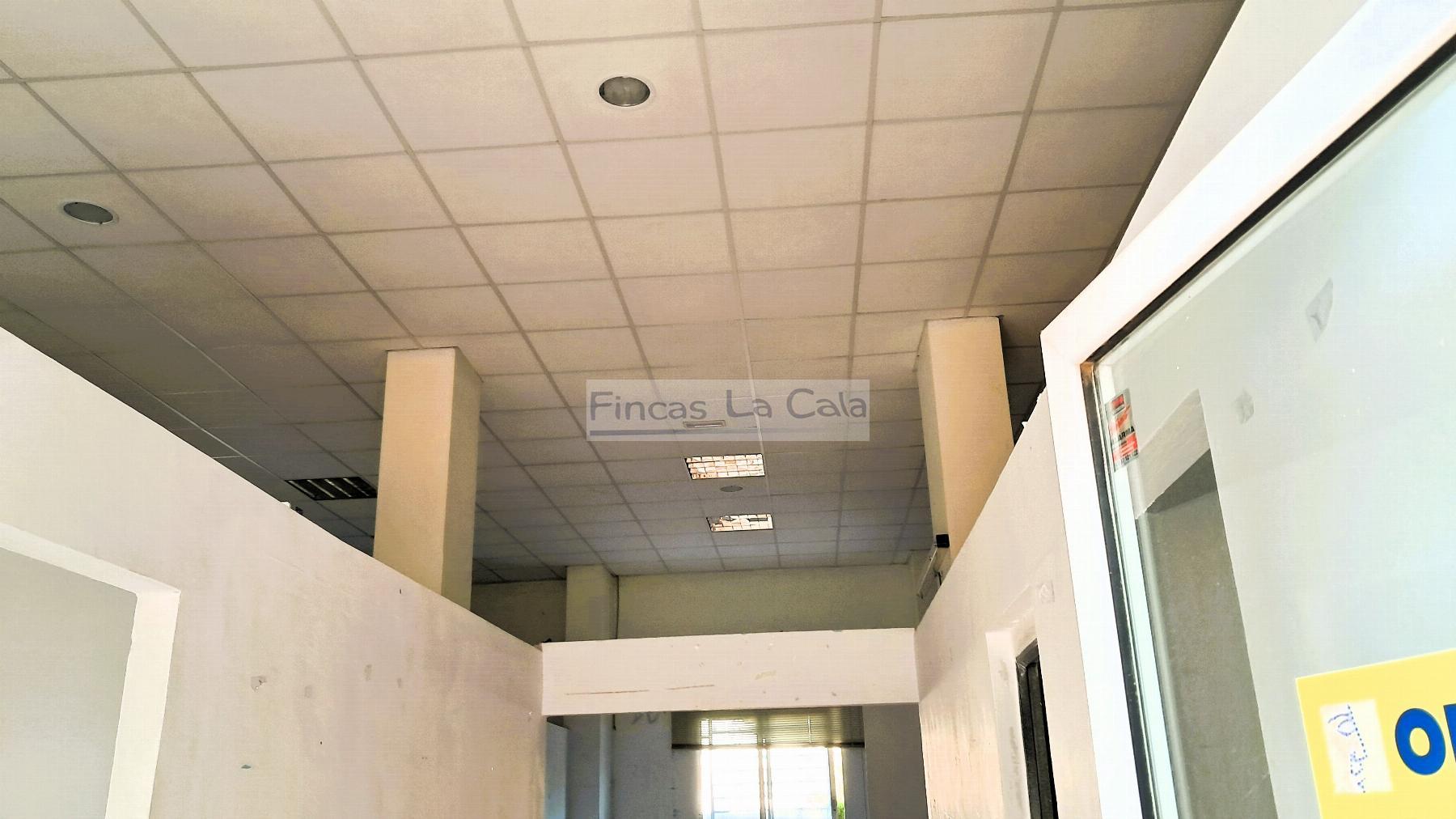 For rent of commercial in Villajoyosa