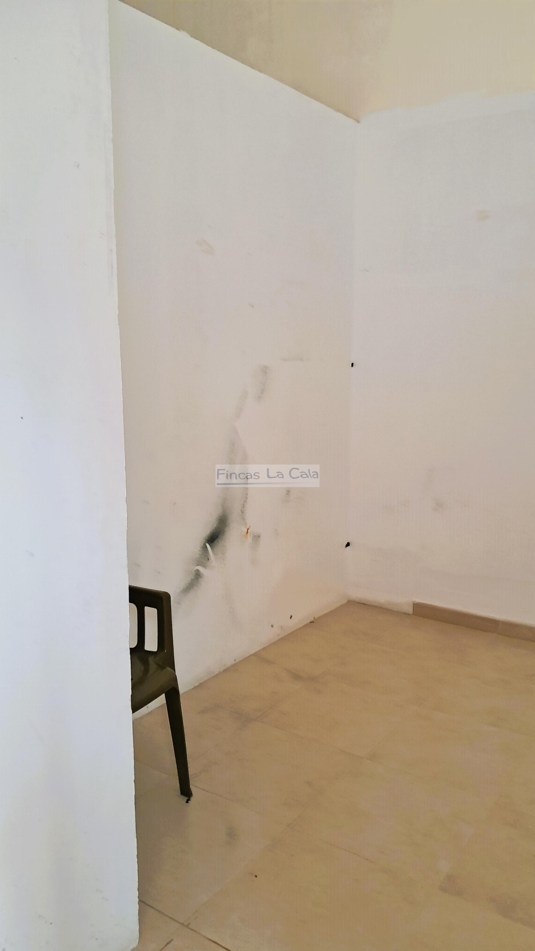 For rent of commercial in Villajoyosa