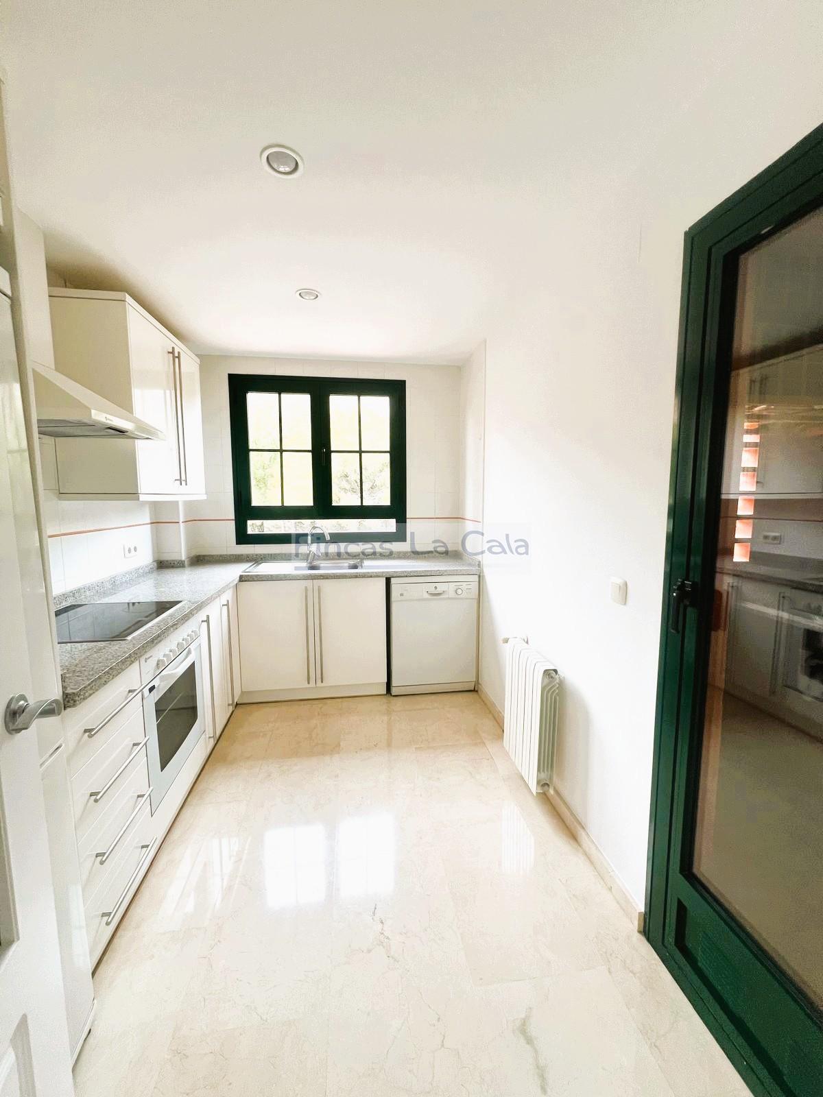 For sale of apartment in Finestrat