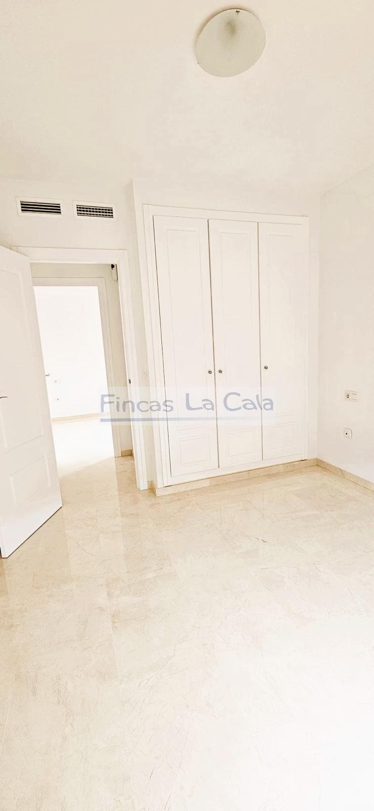 For sale of apartment in Finestrat