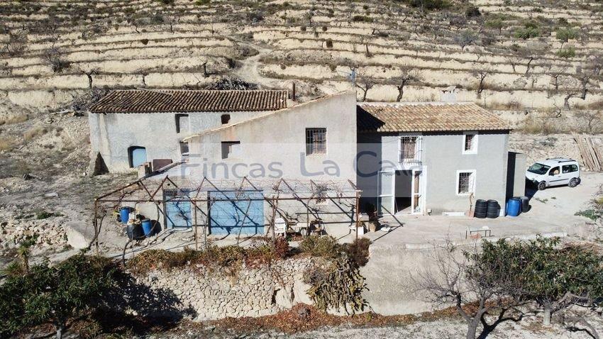 For sale of rural property in Relleu