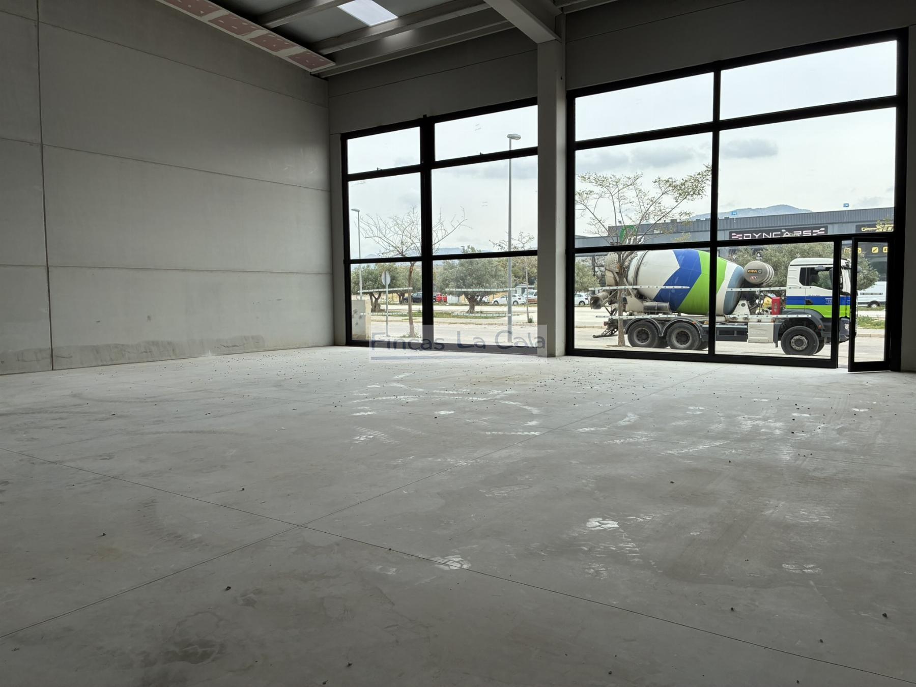 Alquiler de nave en Villajoyosa