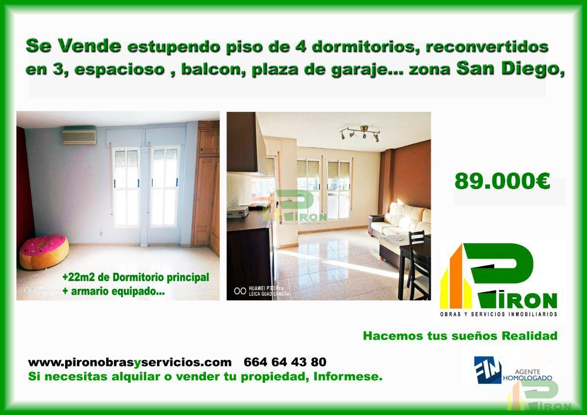 For sale of flat in Lorca