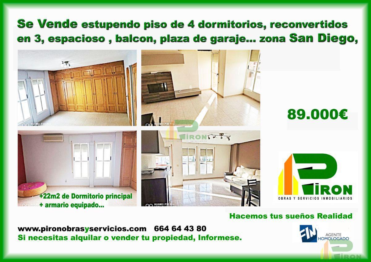 For sale of flat in Lorca