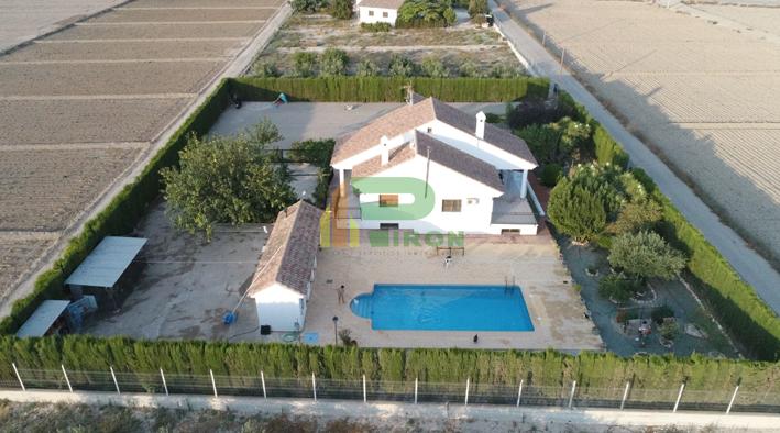 For sale of chalet in Lorca