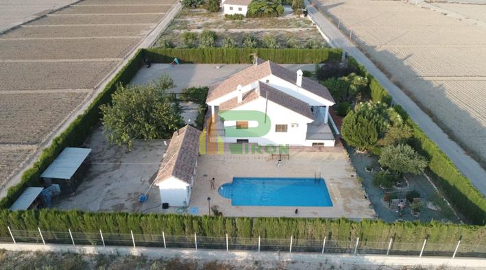 For sale of chalet in Lorca