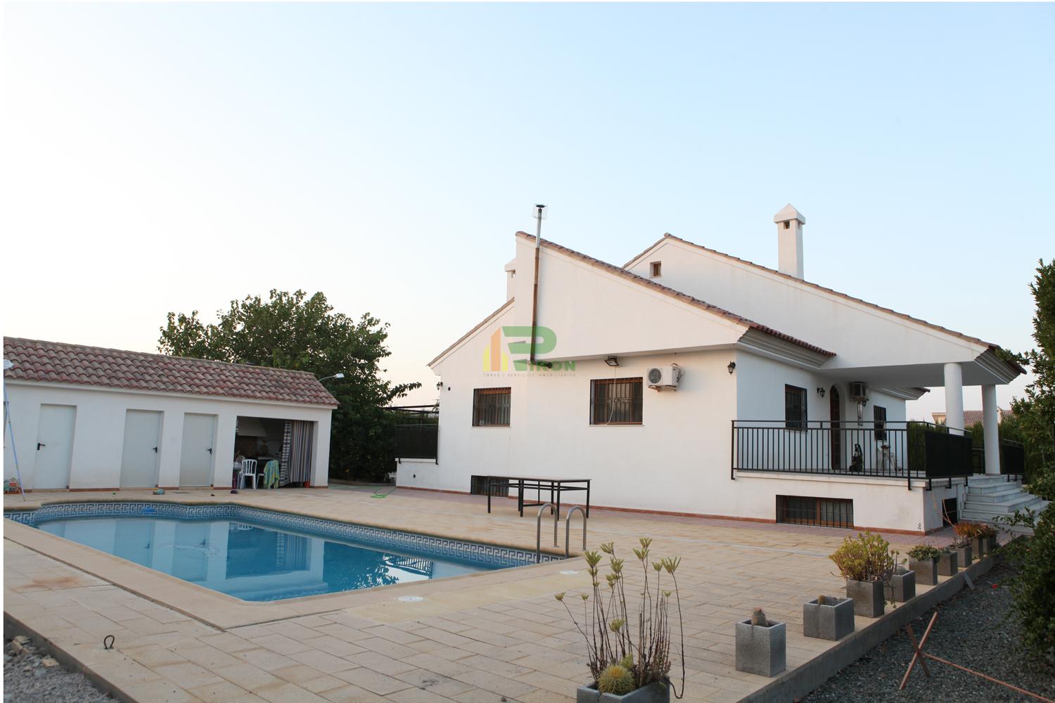 For sale of chalet in Lorca