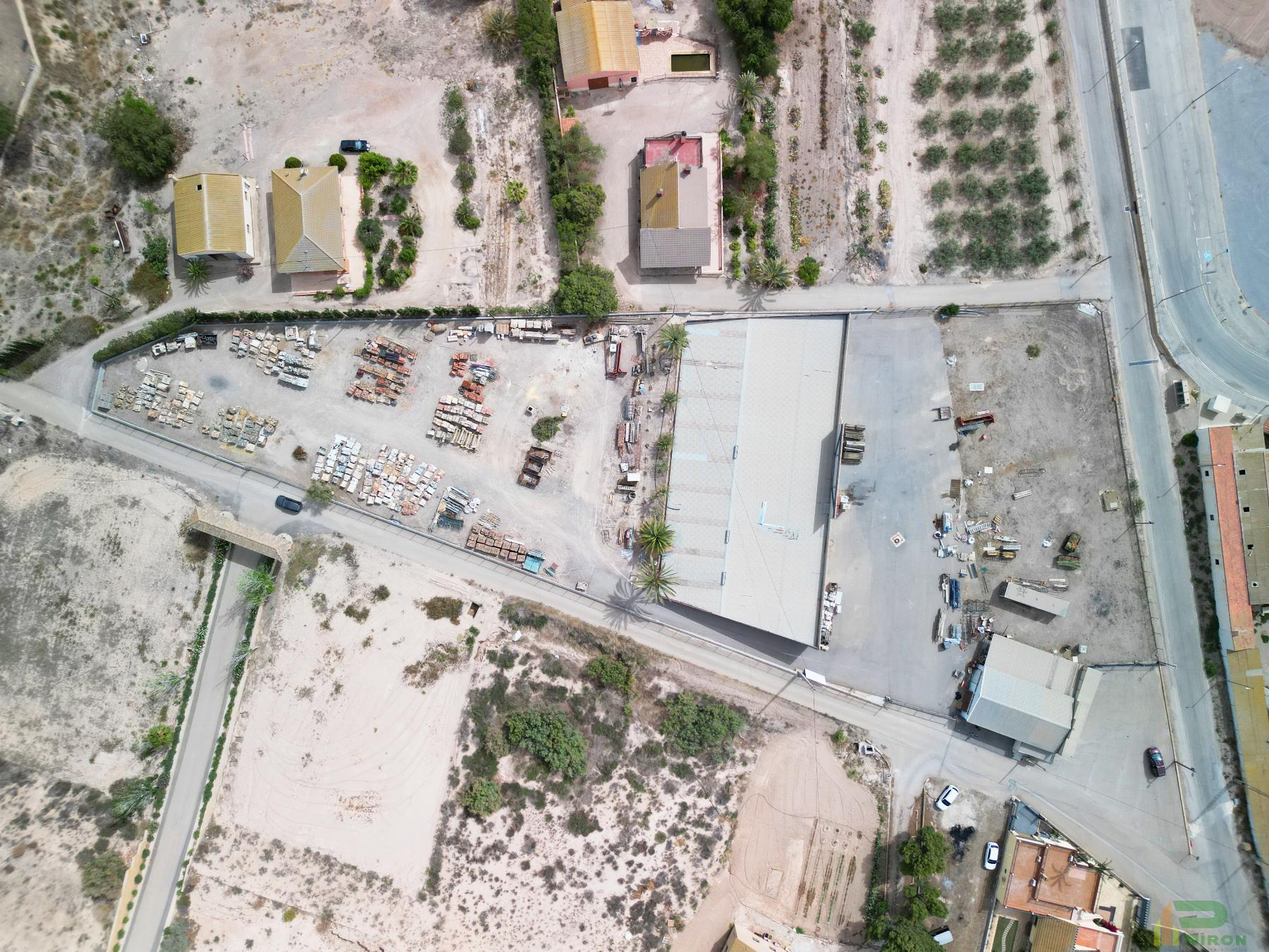 For sale of industrial plant/warehouse in La Hoya de Lorca