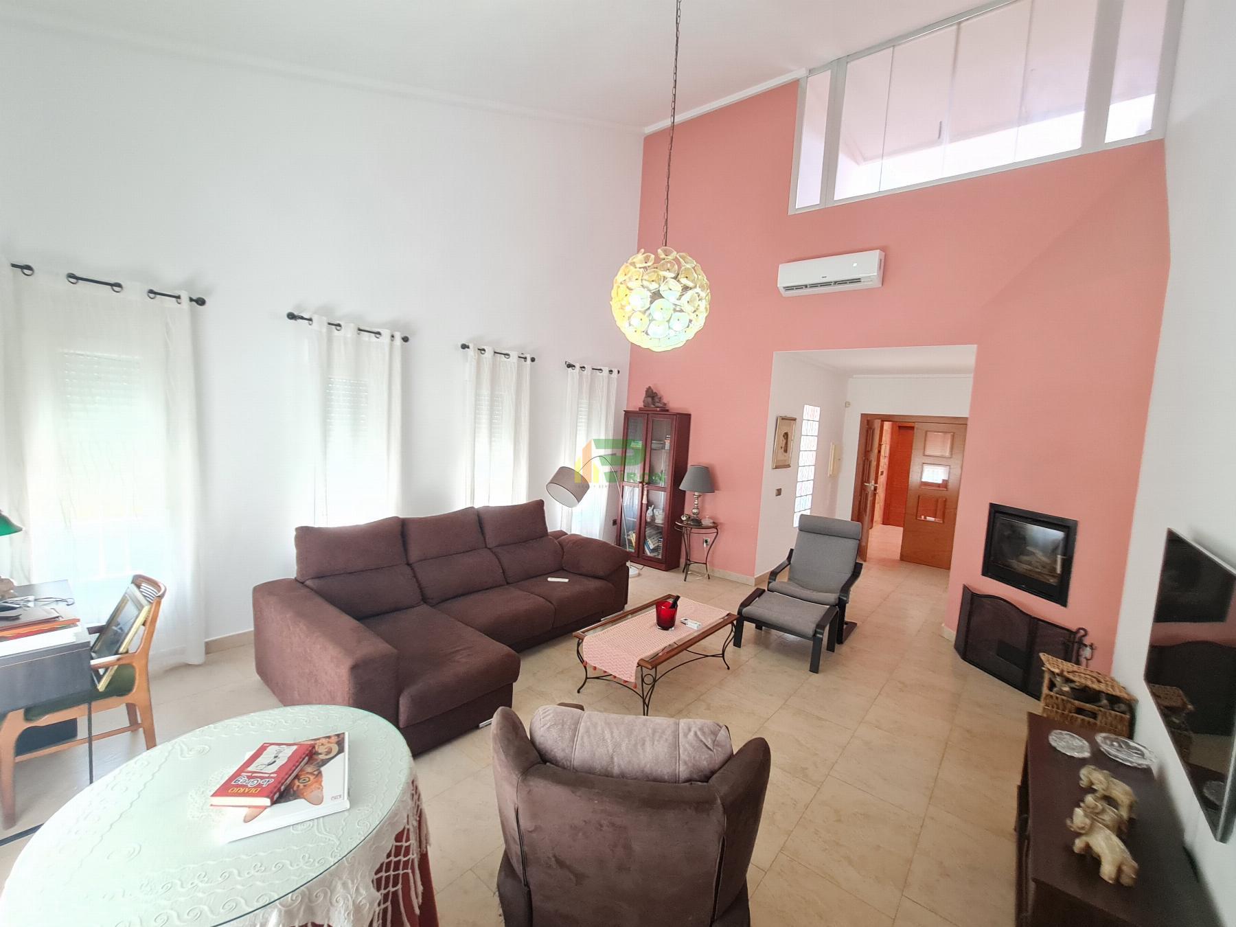 For sale of chalet in La Hoya de Lorca
