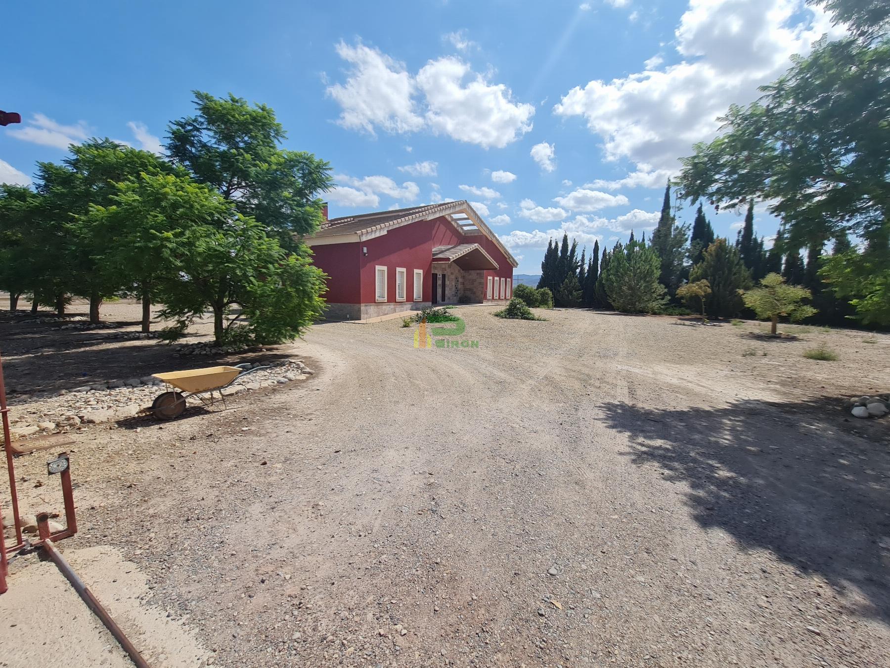 For sale of chalet in La Hoya de Lorca
