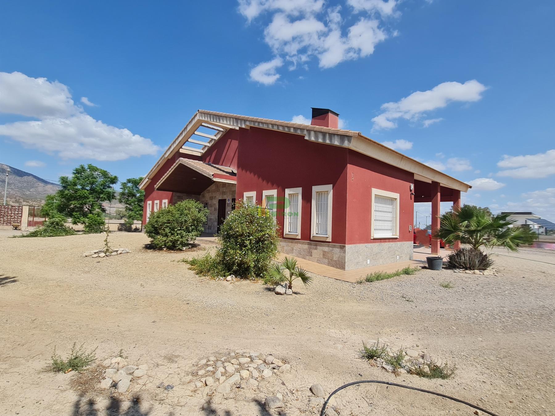 For sale of chalet in La Hoya de Lorca