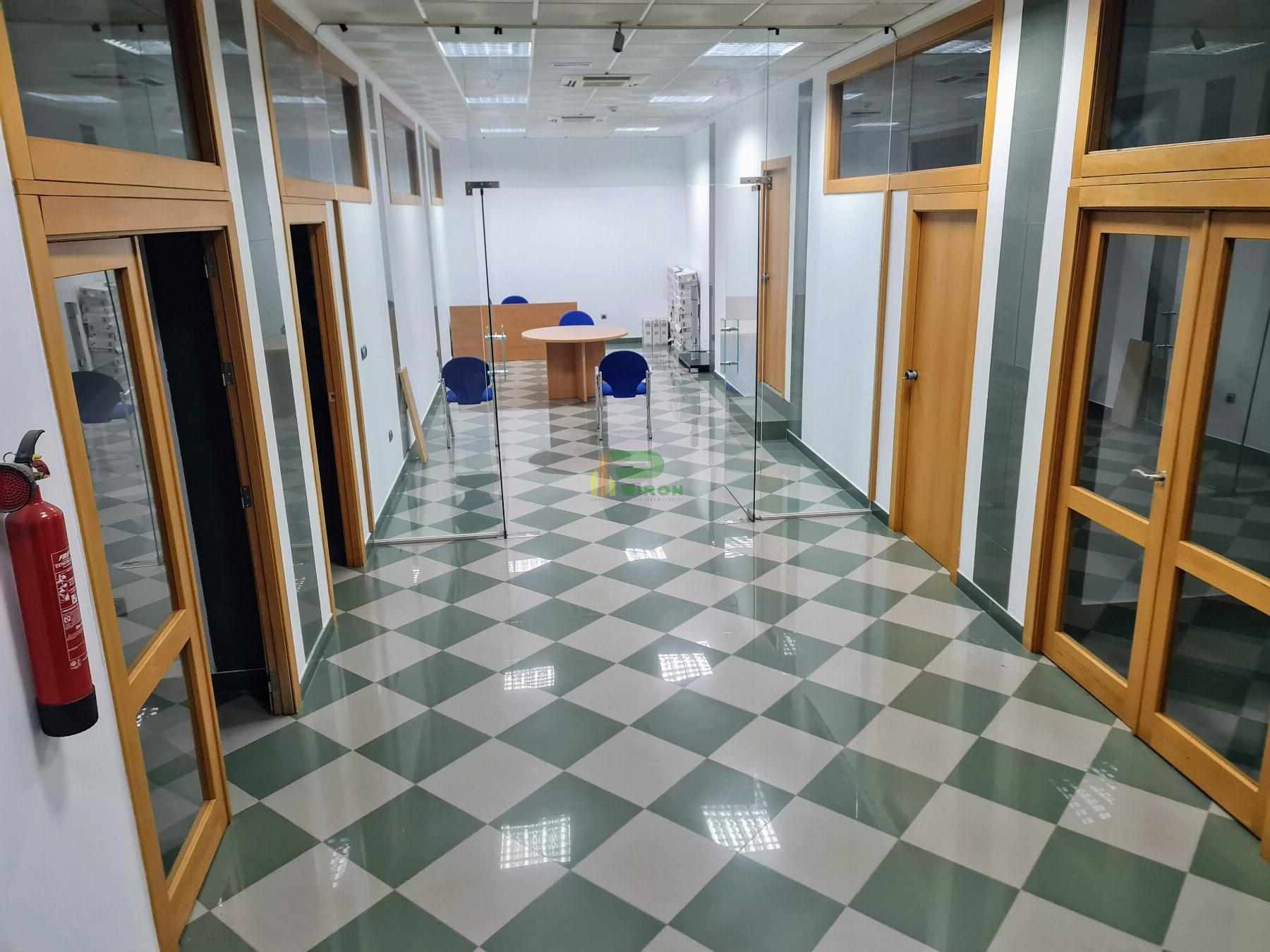 Venta de local en Lorca