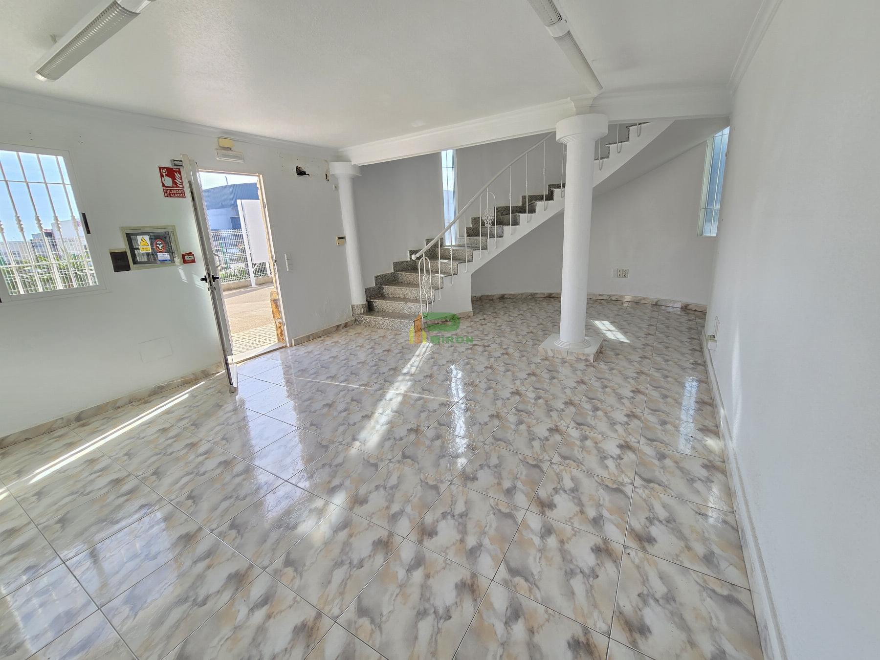 For rent of office in Lorca