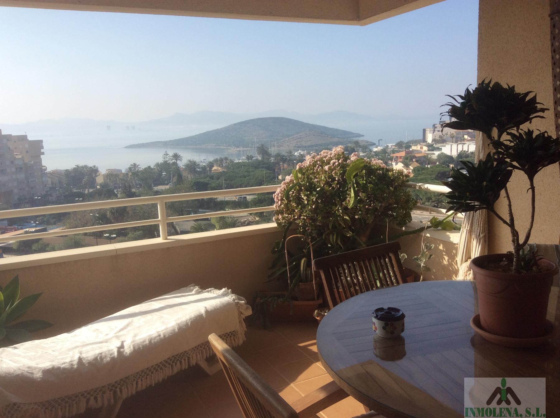 For sale of apartment in La Manga del Mar Menor