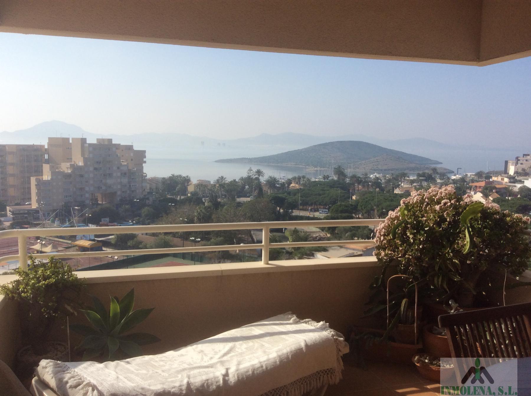 For sale of apartment in La Manga del Mar Menor