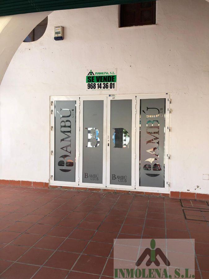 Venta de local comercial en La Manga del Mar Menor