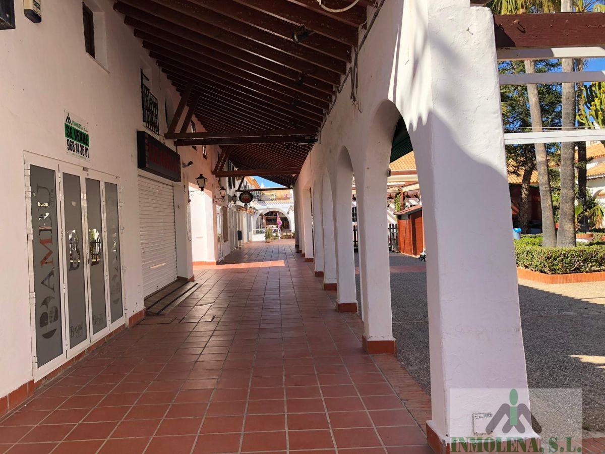 Venta de local comercial en La Manga del Mar Menor